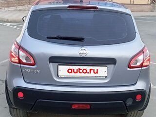 2011 Nissan Qashqai I Рестайлинг, серебристый, 950000 рублей, вид 2