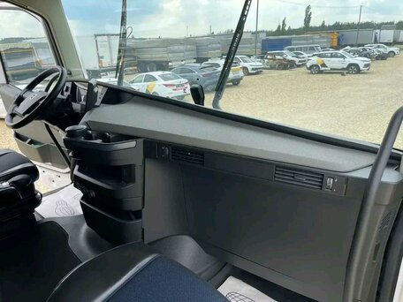 2023 Volvo FH, белый, 12620000 рублей, вид 5