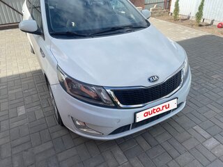 2014 Kia Rio 4-speed III, белый, 800000 рублей, вид 1
