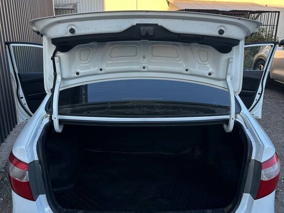 2012 Kia Rio 4-speed III, белый, 710000 рублей - вид 7