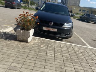 2013 Volkswagen Jetta VI, чёрный, 850000 рублей, вид 1