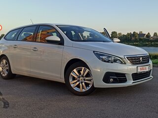 2018 Peugeot 308 II Рестайлинг, белый, 1450000 рублей, вид 3
