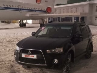 2010 Mitsubishi Outlander II Рестайлинг, чёрный, 1400000 рублей, вид 2