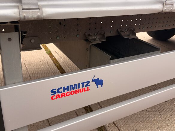2023 Schmitz Cargobull SCS, серебристый, 5600000 рублей - вид 6