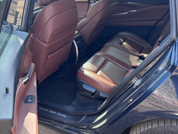 2011 BMW 5 серии Gran Turismo 535i VI (F10/F11/F07), синий, 1900000 рублей - вид 11