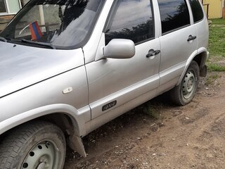 2004 Chevrolet Niva I, серебристый, 320000 рублей, вид 5