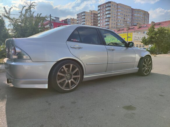 2001 Toyota Altezza, серый, 950000 рублей - вид 5