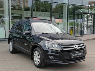 2013 Volkswagen Tiguan I Рестайлинг, чёрный, 945000 рублей, вид 3