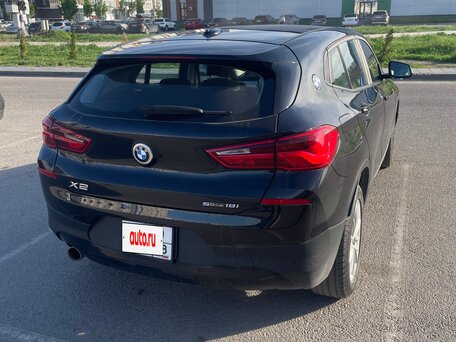 2018 BMW X2 sDrive18i I (F39), чёрный, 1750000 рублей, вид 3