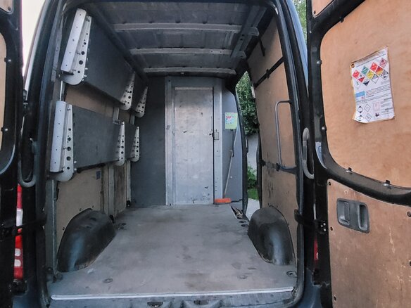2011 Mercedes-Benz Sprinter, коричневый, 1450000 рублей - вид 9