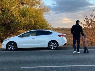 2017 Kia Forte II Рестайлинг, белый, 1690000 рублей, вид 3