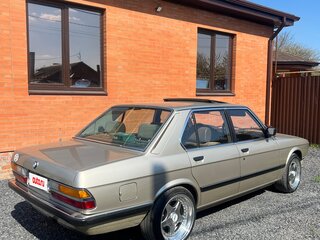 1985 BMW 5 серии 525i II (E28), бежевый, 1100000 рублей, вид 1