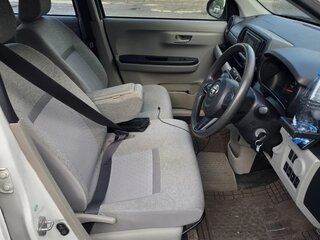 2018 Toyota Passo III Рестайлинг, белый, 900000 рублей, вид 5