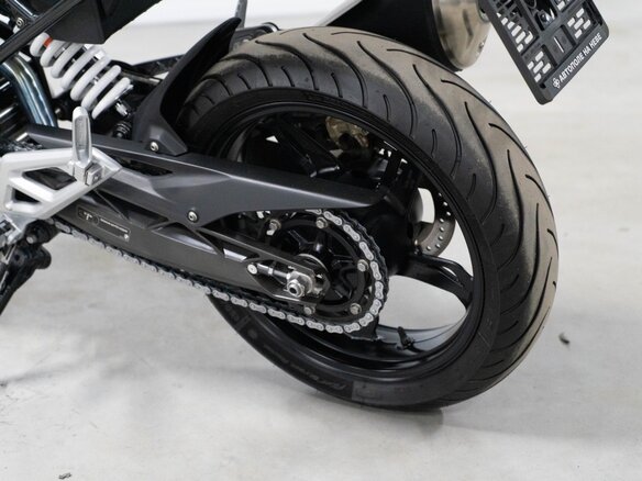 2018 BMW G 310 R, белый - вид 11