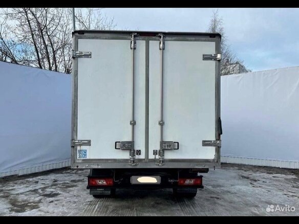 2015 Ford Transit, белый, 2100000 рублей - вид 3
