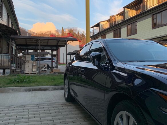 2019 Lexus ES 300h VII, синий, 4600000 рублей - вид 5