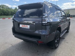 2021 Toyota Land Cruiser Prado 150 Series Рестайлинг 3, серый, 8000000 рублей, вид 3