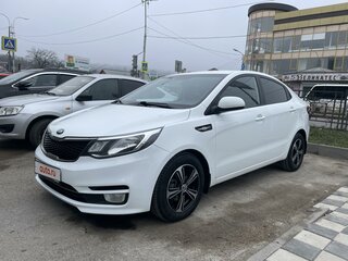 2015 Kia Rio III Рестайлинг, белый, 1190000 рублей, вид 5