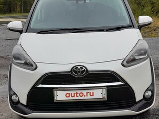 2017 Toyota Sienta II, белый, 1600000 рублей, вид 1