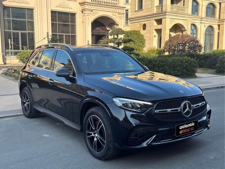 2026 Mercedes-Benz GLC 260 L II (X254), чёрный, 6340000 рублей, вид 3
