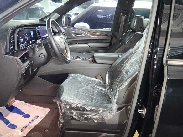 2021 Cadillac Escalade V, чёрный, 12000000 рублей - вид 4