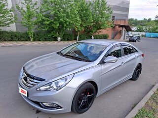 2011 Hyundai Sonata VI (YF), серый, 1380000 рублей, вид 4