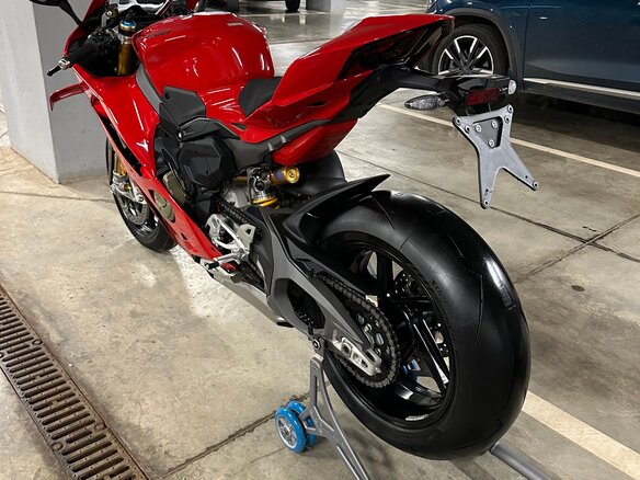 2024 Ducati Panigale V4, красный, 3950000 рублей - вид 13