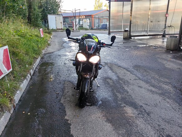 2019 Triumph Speed Triple, чёрный, 1200000 рублей - вид 3