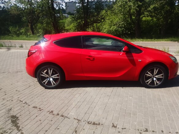2012 Opel Astra GTC J Рестайлинг, красный, 860000 рублей - вид 5