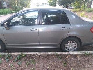 2011 Nissan Tiida I Рестайлинг, серый, 650000 рублей, вид 4