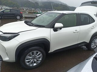 2021 Toyota Yaris Cross I, белый, 1750000 рублей, вид 2