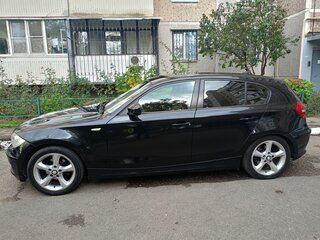 2009 BMW 1 серии 116i I (E81/E82/E87/E88) Рестайлинг, чёрный, 650000 рублей, вид 3