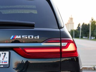 2020 BMW X7 M50d I (G07), чёрный, 9000000 рублей, вид 5