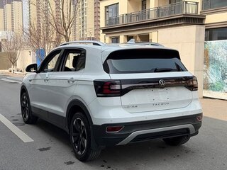 2022 Volkswagen Tacqua, белый, 1390000 рублей, вид 4