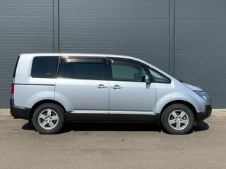 2017 Mitsubishi Delica D:5 I, серый, 1860000 рублей, вид 4