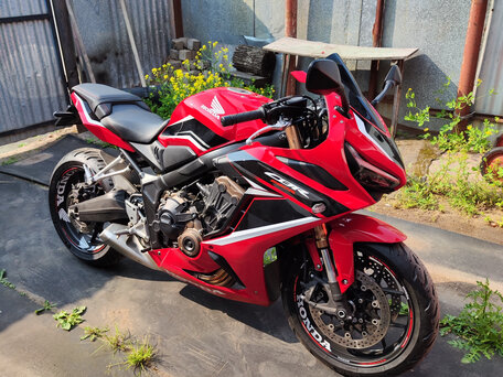 2021 Honda CBR 650R, красный, 750000 рублей, вид 4