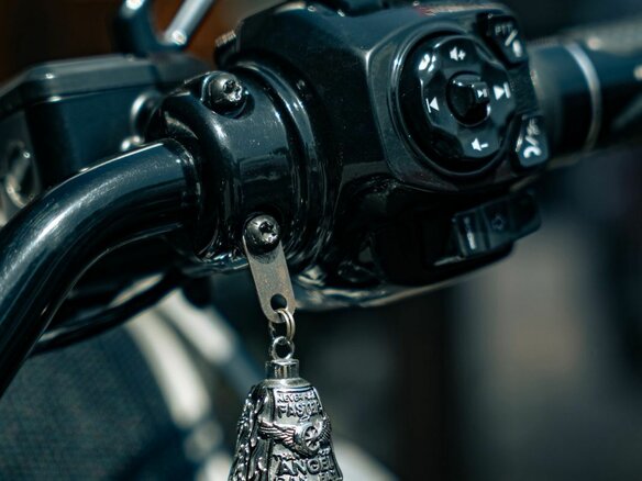 2023 Harley-Davidson CVO Road Glide, серебристый, 5850000 рублей - вид 9