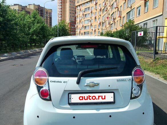 2012 Chevrolet Spark III, белый, 750000 рублей - вид 2
