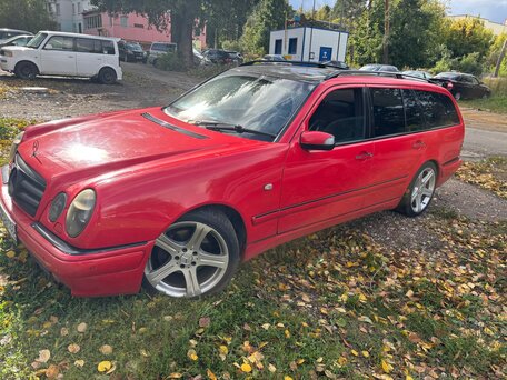 1997 Mercedes-Benz E-Класс 320 II (W210, S210), красный, 420000 рублей, вид 2