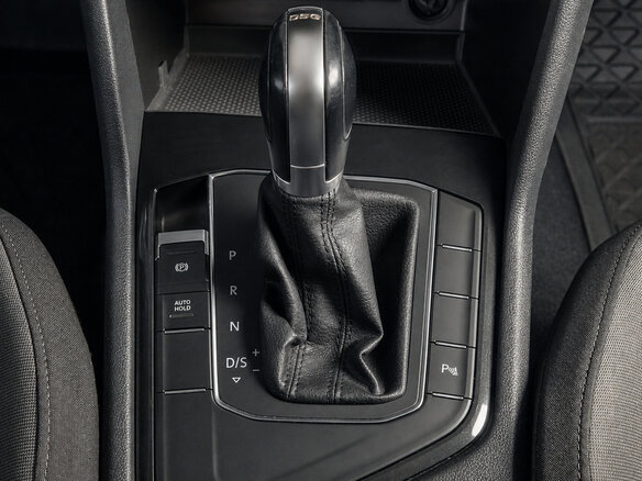 2017 Volkswagen Tiguan II, белый, 2099000 рублей - вид 13