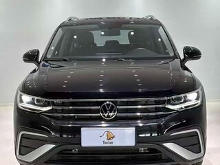 2023 Volkswagen Tiguan L II Рестайлинг (China Market), чёрный, 2090000 рублей, вид 2