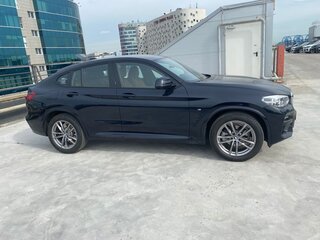 2021 BMW X4 20d II (G02), чёрный, 6500000 рублей, вид 3