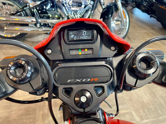 2020 Harley-Davidson FXDR 114, оранжевый, 2450000 рублей - вид 2