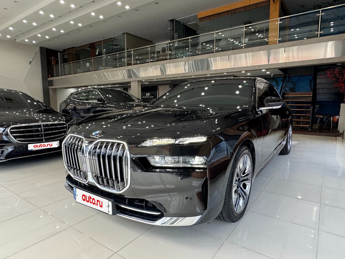 Открыть фотографии: BMW 7 серии VII (G70)