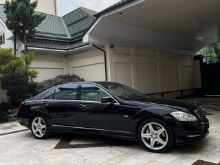 2011 Mercedes-Benz S-Класс 500 Long V (W221) Рестайлинг, чёрный, 3500000 рублей, вид 3