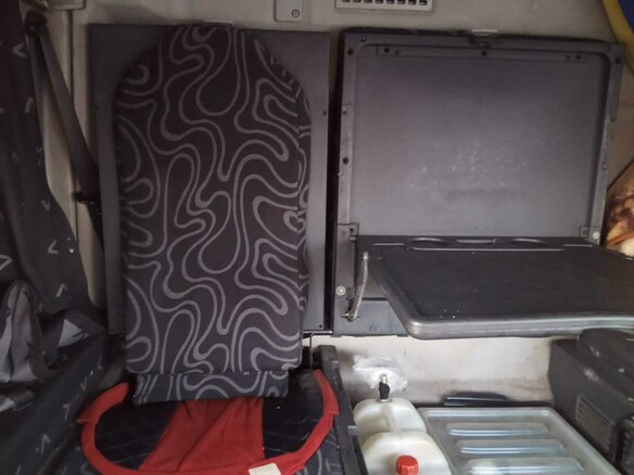 2010 Iveco Stralis, чёрный, 2200000 рублей - вид 9