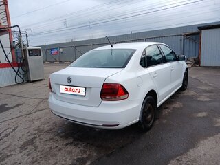 2016 Volkswagen Polo V Рестайлинг, белый, 639000 рублей, вид 3