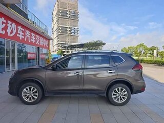 2023 Nissan X-Trail III Рестайлинг, коричневый, 1950000 рублей, вид 3