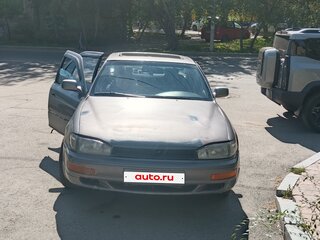 1994 Toyota Camry III (XV10), серый, 200000 рублей, вид 1