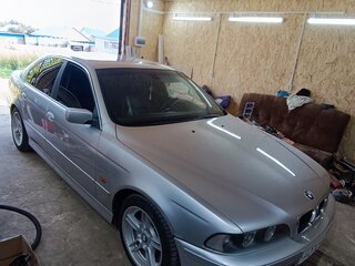 2001 BMW 5 серии 520i IV (E39) Рестайлинг, серебристый, 650000 рублей, вид 2